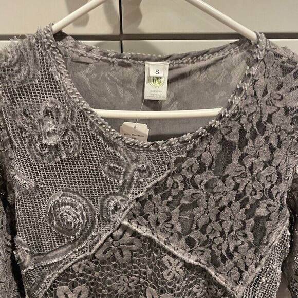 NEW This & That Women's Size S Sheer Lace Mixed Media Blouse Whimsigoth Top NWT - Picture 3 of 8